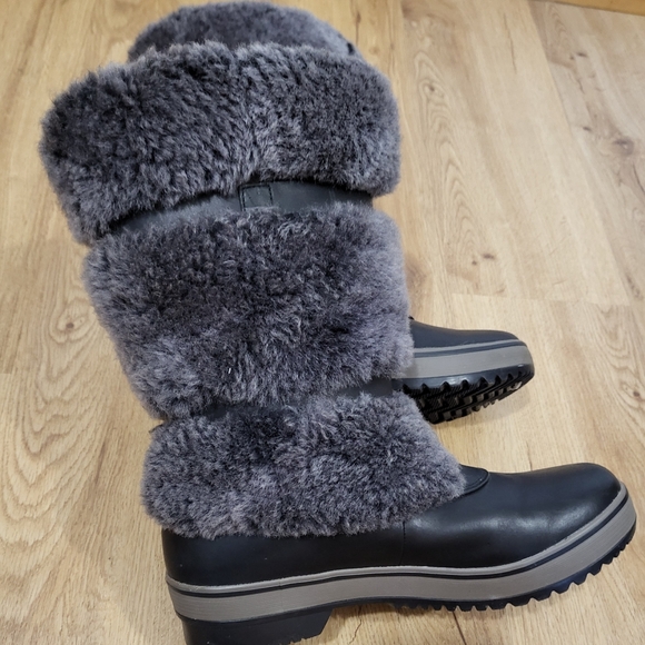 Ugg Womens Lilyan Waterproof Leather Sheepskin Boots Black Grey - Picture 2 of 6